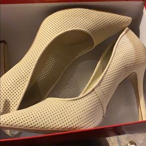 Size 9 summer heels great condition
